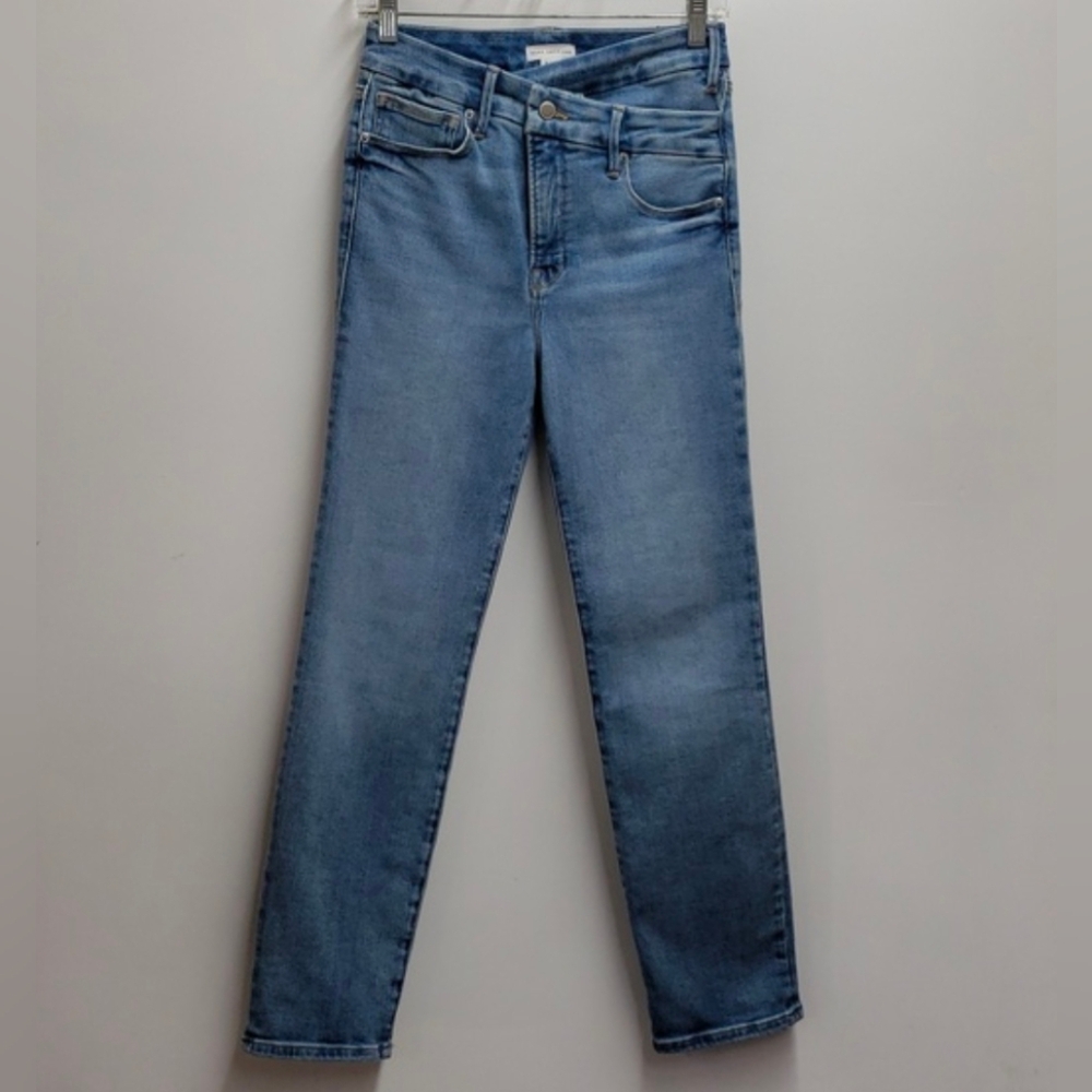 Good American Women's Straight Leg Jeans in Light Blue Wash